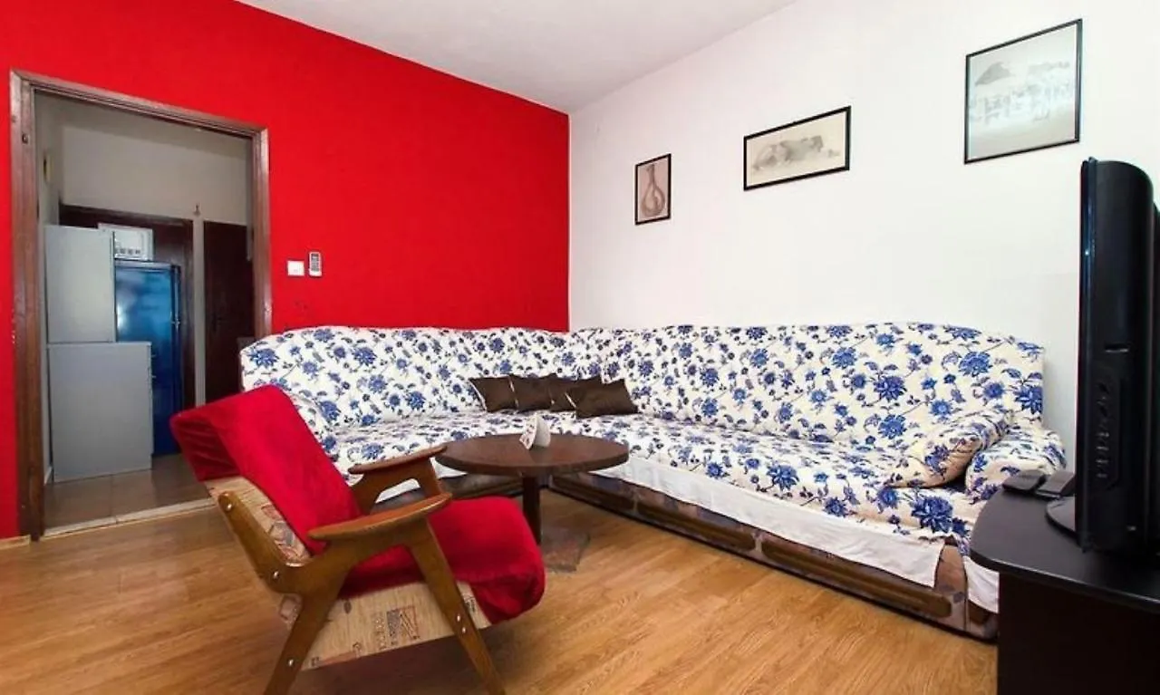 Apartment Bepoto - Family Apartment With Terrace Trogir Kroatien