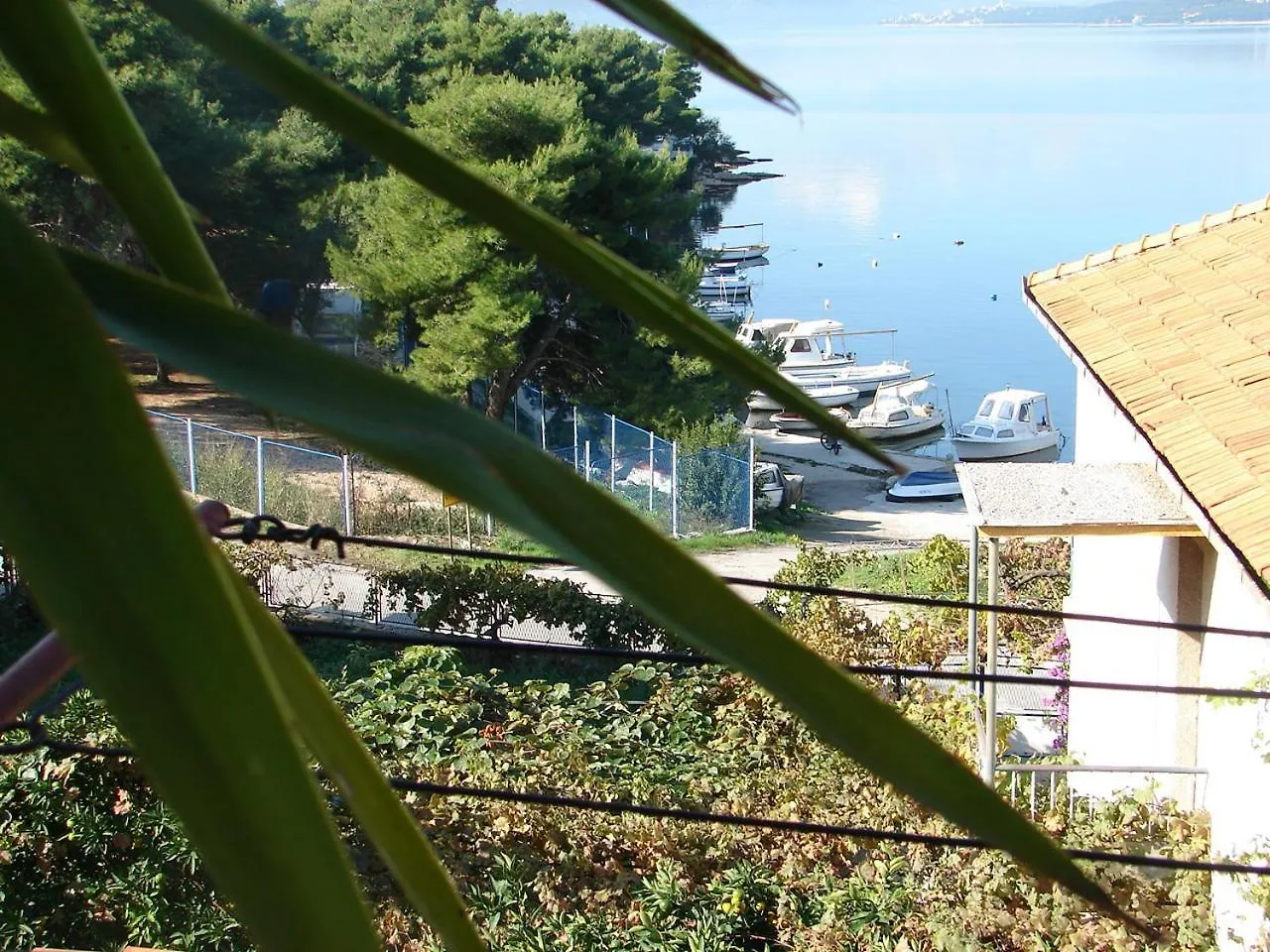 Apartment Bepoto - Family Apartment With Terrace Trogir